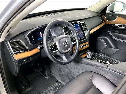 Used 2024 Volvo XC90 B6 Plus image 13