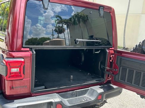 Used 2022 Jeep Wrangler Unlimited Rubicon w/ Trailer Tow Package AWD/4WD image 23