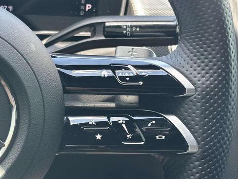 Used 2025 Mercedes-Benz GLC 300 4MATIC image 23