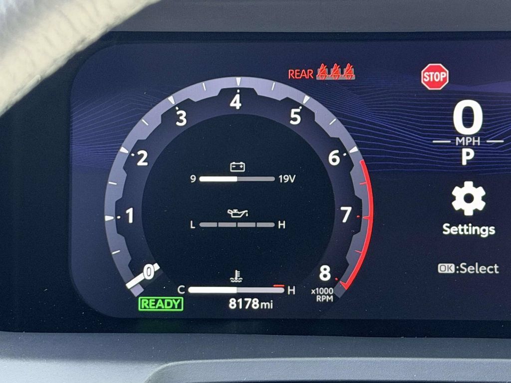 Certified 2025 Toyota Tacoma TRD Sport w/ TRD Sport Premium Package AWD/4WD image 10