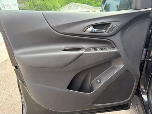 Used 2023 Chevrolet Equinox LT FWD image 20