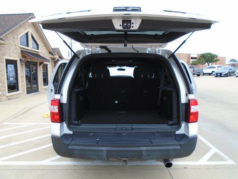 Used 2017 Ford Expedition EL XL w/ Equipment Group 101A RWD image 25