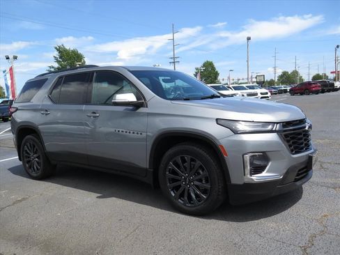 Used 2023 Chevrolet Traverse RS w/ LPO, Floor Liner Package AWD/4WD image 1