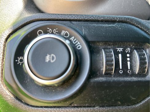 Certified 2018 Jeep Wrangler Unlimited Sport S image 25