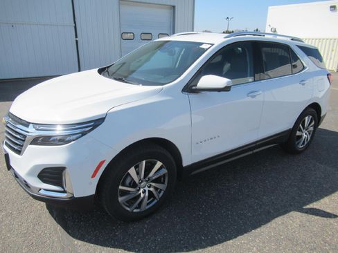 Certified 2023 Chevrolet Equinox Premier image 1