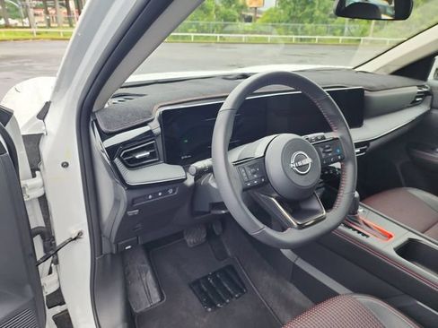 Used 2026 Nissan Kicks SR w/ SR Premium Package FWD image 10