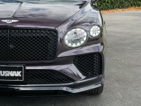 Certified 2022 Bentley Bentayga AWD/4WD image 29