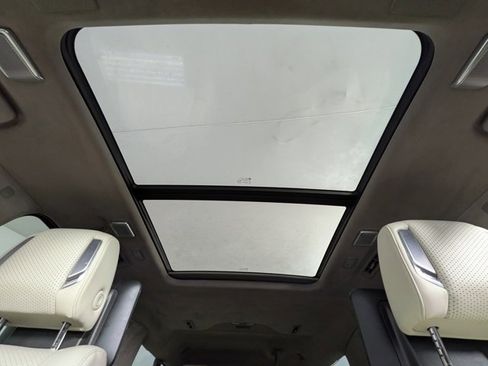 Used 2021 Cadillac Escalade ESV Sport Platinum image 9