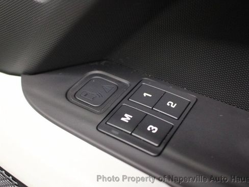 Used 2022 Land Rover Defender 110 X-Dynamic HSE AWD/4WD image 38