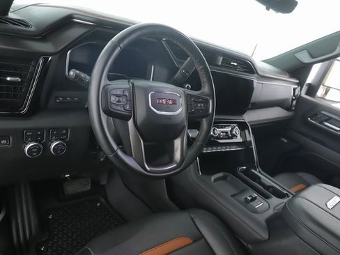 Used 2025 GMC Sierra 2500 AT4 w/ AT4 Premium Plus Package image 17