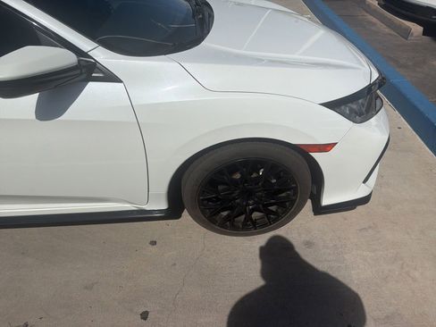 Used 2017 Honda Civic Sport image 10