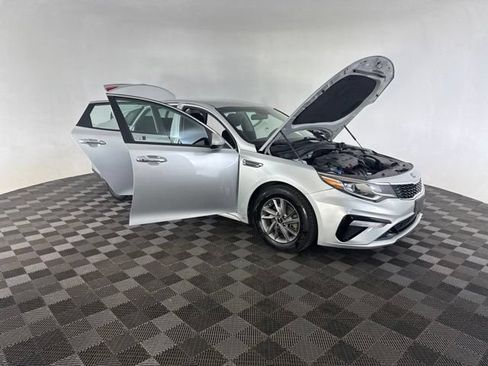 Used 2019 Kia Optima LX FWD image 9