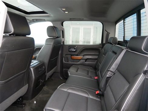 Used 2018 Chevrolet Silverado 1500 High Country image 8