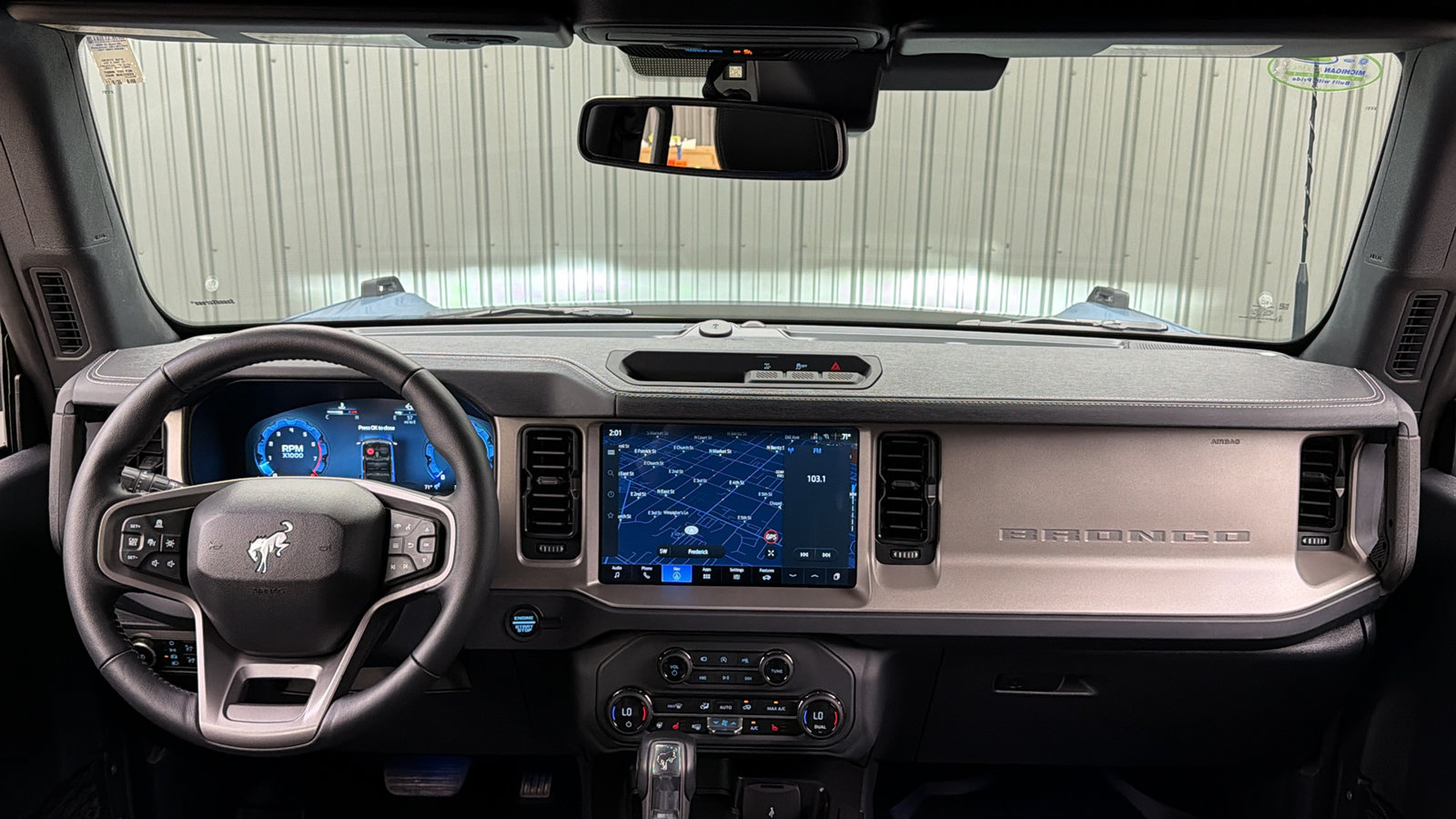 Used 2025 Ford Bronco Outer Banks AWD/4WD image 34