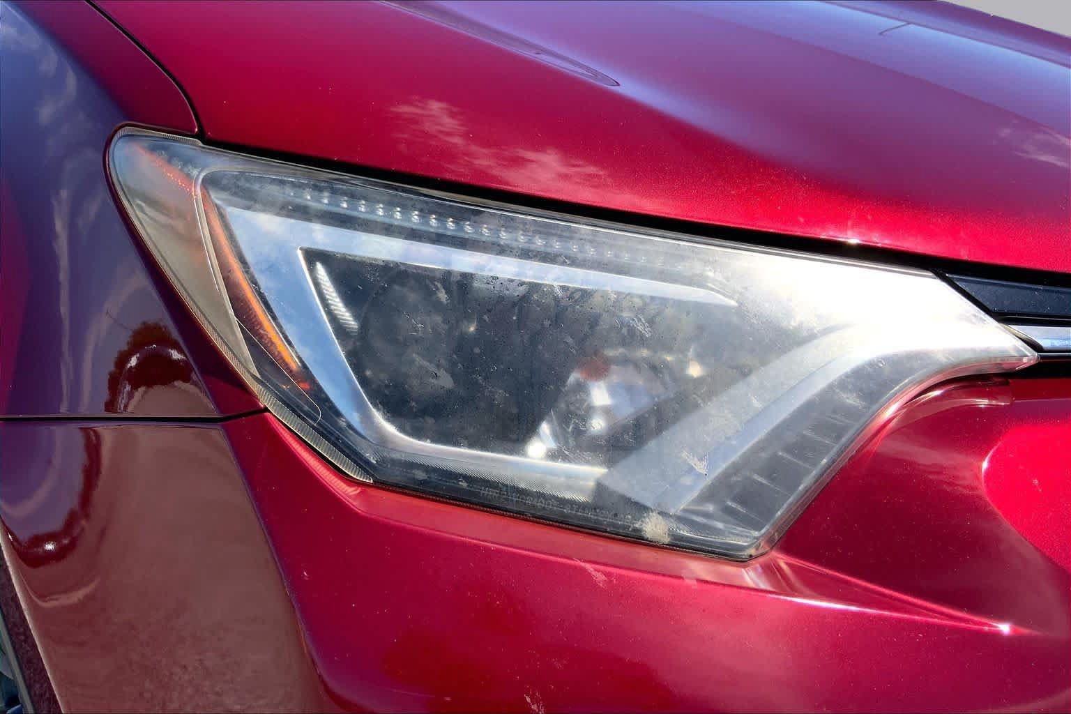 Used 2018 Toyota RAV4 XLE FWD image 27
