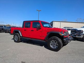New 2026 Jeep Gladiator Mojave w/ Technology Group AWD/4WD video 2
