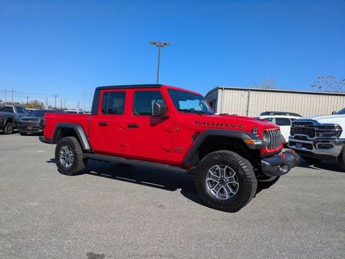 New 2026 Jeep Gladiator Mojave w/ Technology Group AWD/4WD image 2