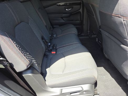 Certified 2025 Honda Pilot Sport image 25