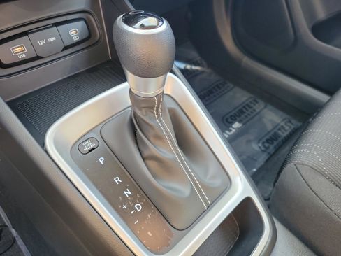 New 2026 Hyundai Venue SE image 7