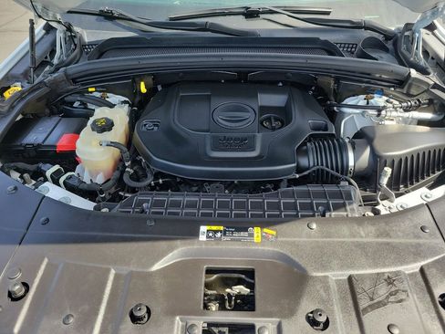 Used 2022 Jeep Grand Cherokee Trailhawk w/ Luxury Tech Group III image 35