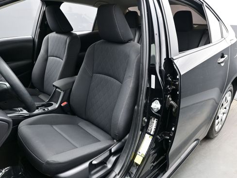 Used 2023 Toyota Corolla LE image 11