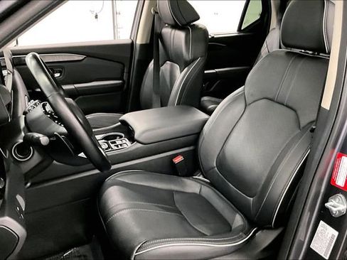 Used 2025 Honda Pilot Elite image 24