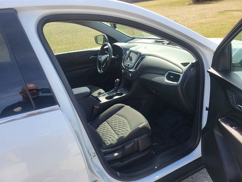 Used 2019 Chevrolet Equinox LT image 17