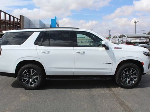 Used 2024 Chevrolet Tahoe Z71 w/ Luxury Package AWD/4WD image 2