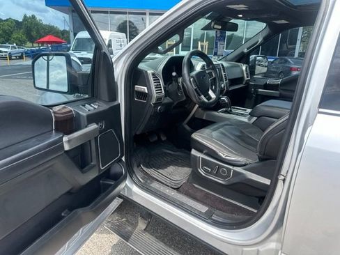 Used 2016 Ford F150 Platinum w/ Equipment Group 701A Luxury AWD/4WD image 36