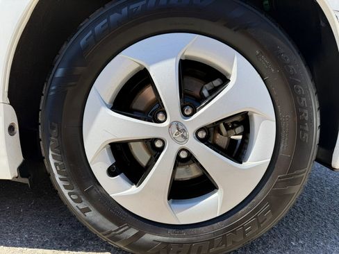 Used 2015 Toyota Prius Two FWD image 46