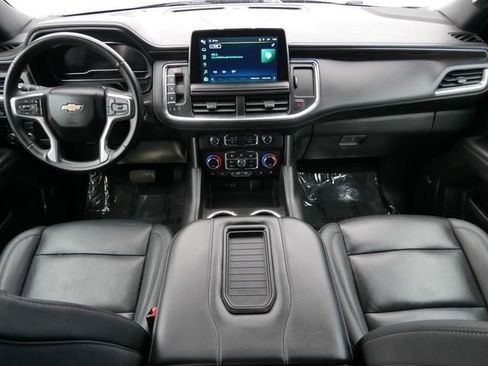 Used 2024 Chevrolet Suburban LT image 11