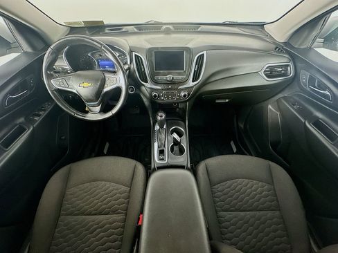 Used 2020 Chevrolet Equinox LT w/ Driver Convenience Package image 10