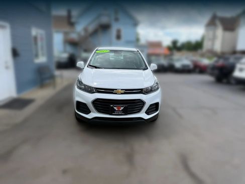 Used 2017 Chevrolet Trax LS w/ LPO, Protection Package AWD/4WD image 8