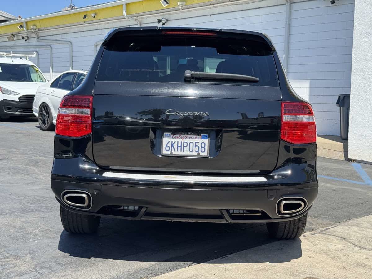Used 2010 Porsche Cayenne AWD/4WD image 10