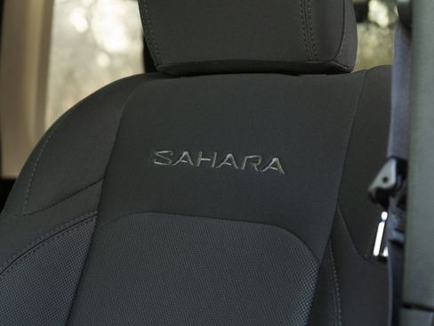 Used 2021 Jeep Wrangler Unlimited Sahara w/ LED Lighting Group image 21