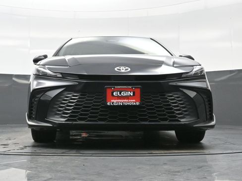 Used 2025 Toyota Camry SE image 25