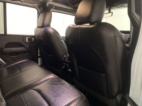 Used 2021 Jeep Wrangler Unlimited Sahara w/ Cold Weather Group image 19