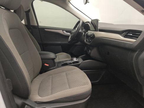 Used 2021 Ford Escape SE w/ SE Sport Appearance Package image 21