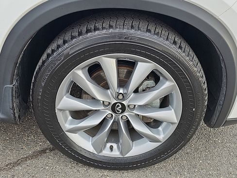 Used 2022 INFINITI QX50 Luxe w/ Cargo Package image 8