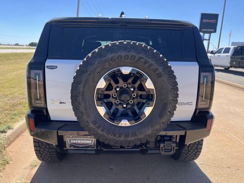 New 2025 GMC Hummer EV 3X w/ Extreme Off-Road Package image 4