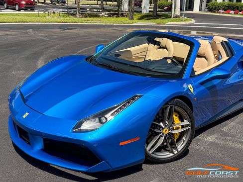 Used 2017 Ferrari 488 Spider image 10
