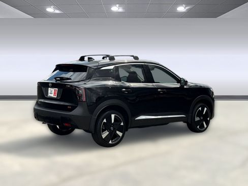 Certified 2026 Nissan Kicks SR FWD image 12