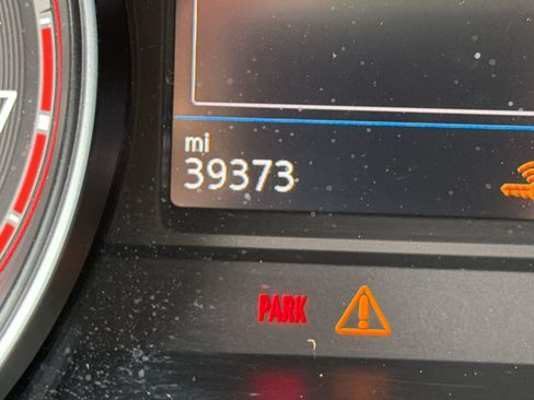 Used 2021 Volkswagen Atlas Cross Sport SE w/ Panoramic Sunroof Package FWD image 18