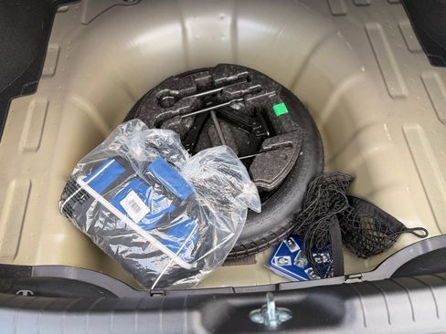 Used 2025 Hyundai Elantra Sport image 17