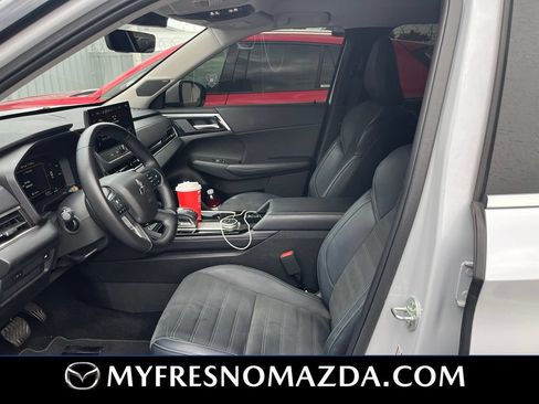 Used 2025 Mitsubishi Outlander SE FWD image 7