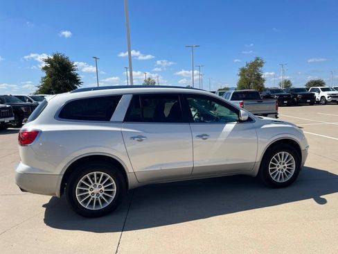 Used 2011 Buick Enclave CXL w/ Trailering Provision Package FWD image 7
