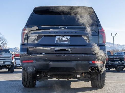 Used 2025 Chevrolet Suburban Z71 image 29
