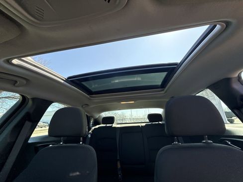 Used 2023 Chevrolet Malibu LT image 16