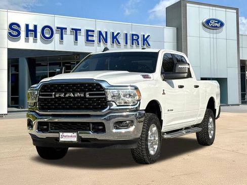 Used 2024 RAM 2500 Big Horn w/ Off Road Package AWD/4WD image 3