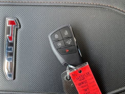 Used 2024 GMC Sierra 3500 AT4 w/ AT4 Premium Plus Package image 9